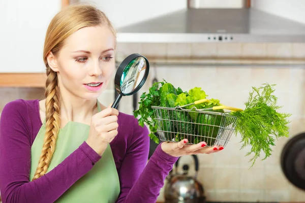 Comprar Saudável Dieta Conceito Alimentos Mulher Cozinha Com Muitos Vegetais — Fotografia de Stock