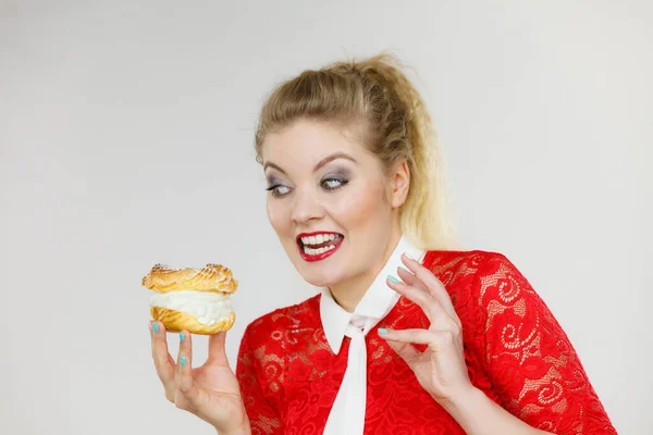 Sweet Food Happiness Concept Funny Joyful Blonde Woman Holding Yummy — Stock Photo, Image