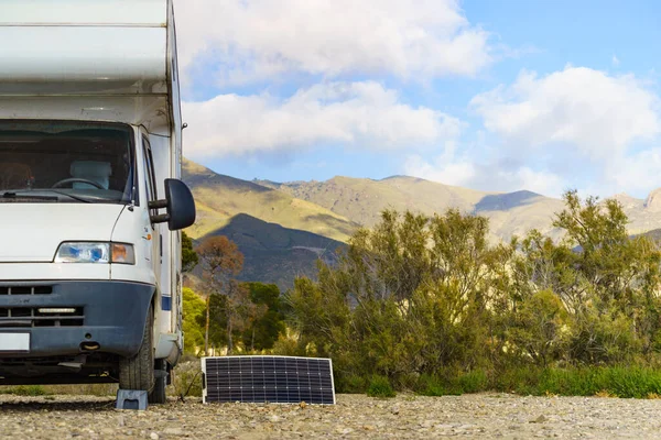 Painel Fotovoltaico Solar Portátil Bateria Carregamento Carro Campismo Sierra Alhamilla — Fotografia de Stock