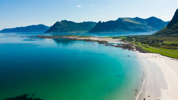 Wybrzeże Wyspy Gimsoya Gimsoysi Piaszczysta Plaża Lecie Hrabstwo Nordland Archipelag — Zdjęcie stockowe