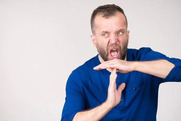 Volwassen Boze Onbeschofte Man Die Tijd Laat Zien Stop Met — Stockfoto