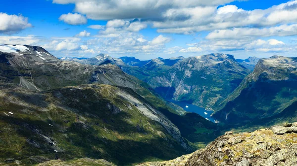 Turizm Tatili Seyahat Dalsnibba Bakış Açısından Geirangerfjord Dağların Manzarası Geiranger — Stok fotoğraf