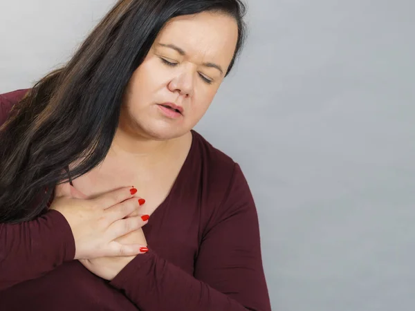 Mulher Adulta Com Problema Saúde Com Dor Cardíaca Peito Mulher — Fotografia de Stock