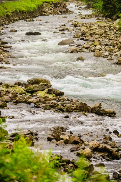 Flusslauf Den Bergen Norwegische Naturlandschaft — Stockfoto