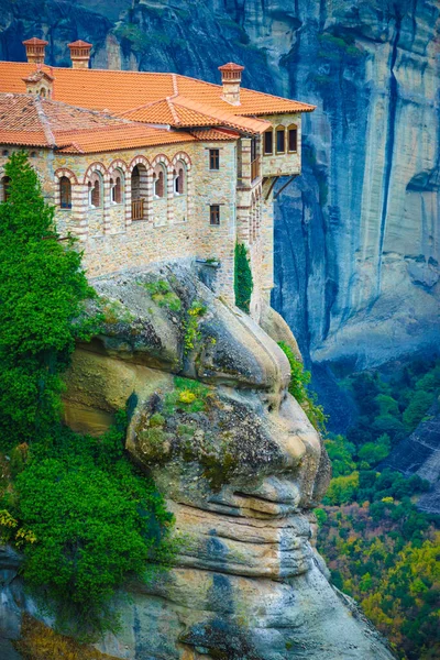 Meteora Thessaly Yunanistan Daki Uçurum Üzerindeki Manastır Yunan Varış Noktaları — Stok fotoğraf