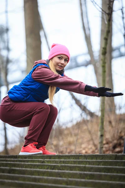 Outdoor Sport Oefeningen Sportieve Outfit Ideeën Vrouw Met Warme Sportkleding — Stockfoto