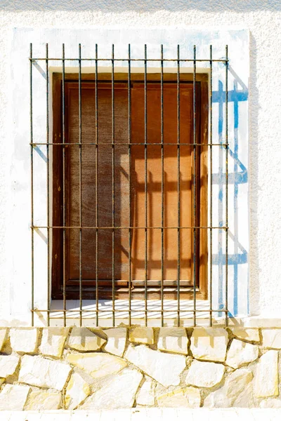 Protective Metal Iron Grid Window — Stock Photo, Image