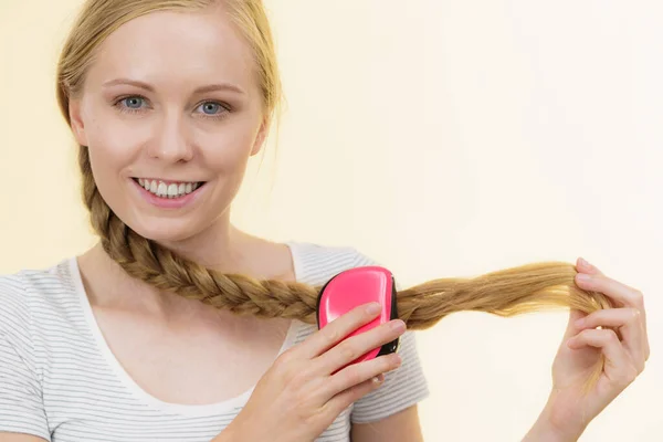 Blonde Girl Long Braid Hair Brush Girl Taking Care Refreshing — Stock Photo, Image