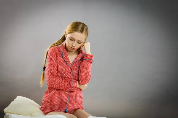 Adolescentie Problemen Concept Triest Jonge Tiener Vrouw Zittend Bed Depressief — Stockfoto