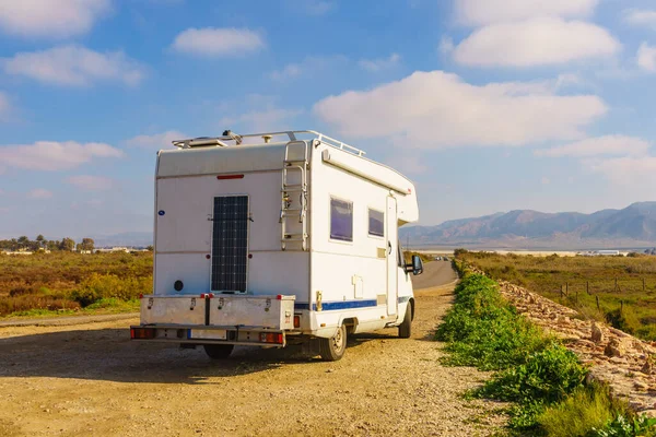 Wohnwagen Mit Sonnenkollektor Auf Der Rückseite Naturpark Cabo Gata Nijar — Stockfoto
