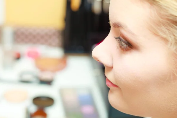 Visage Concept Woman Full Make Eyeshadow Brows Lipstick — Stock Photo, Image