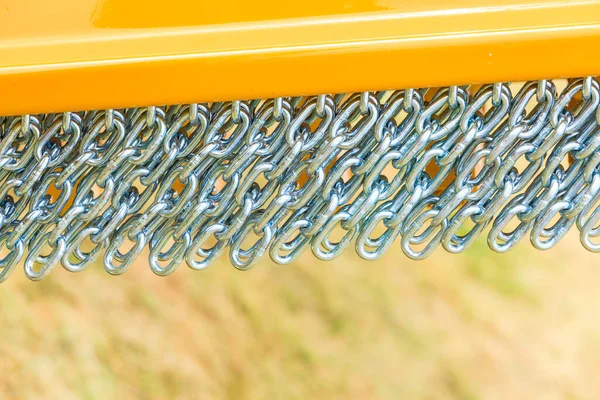 Abstract Metal Concept Detailed Closeup Lot Silver Chains Yellow Agriculture — Stock Photo, Image