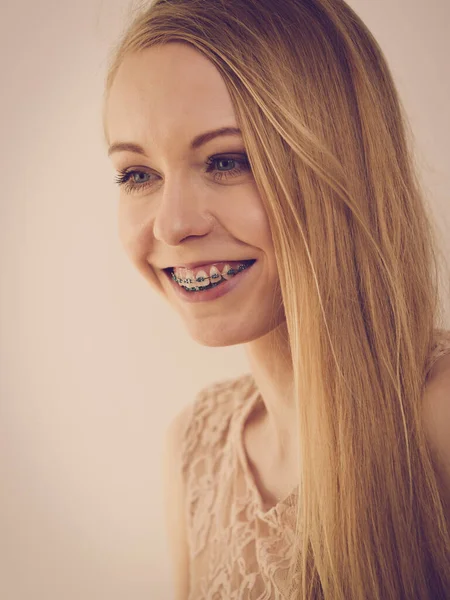 Dentist Orthodontist Concept Woman Smile Showing Her White Teeth Blue — Stock Photo, Image