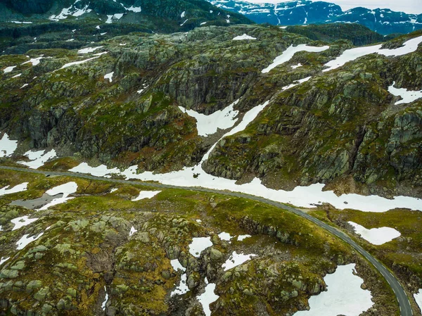 Vista Aérea Noruega Paisaje Carretera Lagos Rocas Pedregosas Montañas Ruta Imágenes De Stock Sin Royalties Gratis