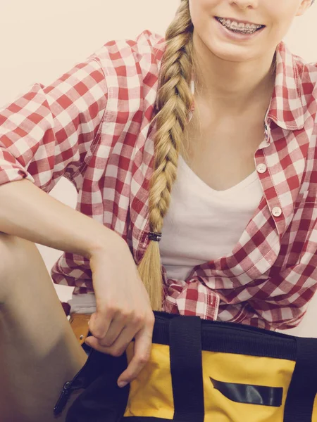 Femme Avec Sac Plein Outils Pour Son Travail Maison Une — Photo