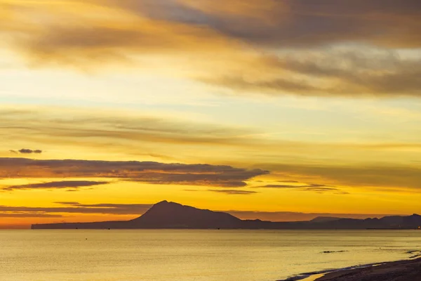 Denizde Gün Doğumu Valencia Spanya Gandia Plajından Görüntü Montgo Dağının — Stok fotoğraf