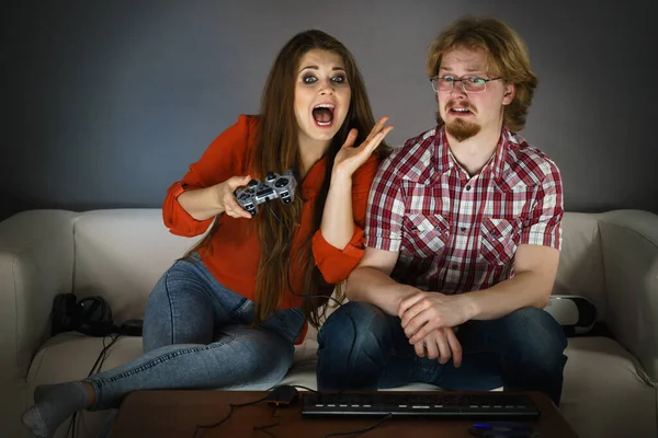 Happy Crazy Gamer Girl Emotionally Playing Games Her Boyfriend Think — Stock Photo, Image
