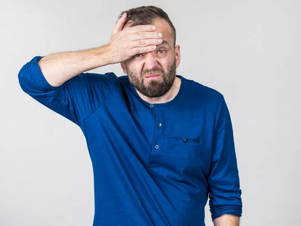 Hombre Barbudo Adulto Con Mano Frente Tipo Hizo Algo Estúpido —  Fotos de Stock