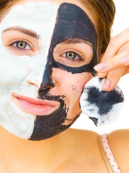 Woman Clay Carbo Black Mask One Half Face White Mud — Stock Photo, Image