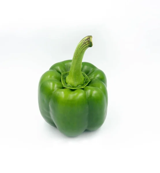 Een Groene Paprika Witte Achtergrond — Stockfoto