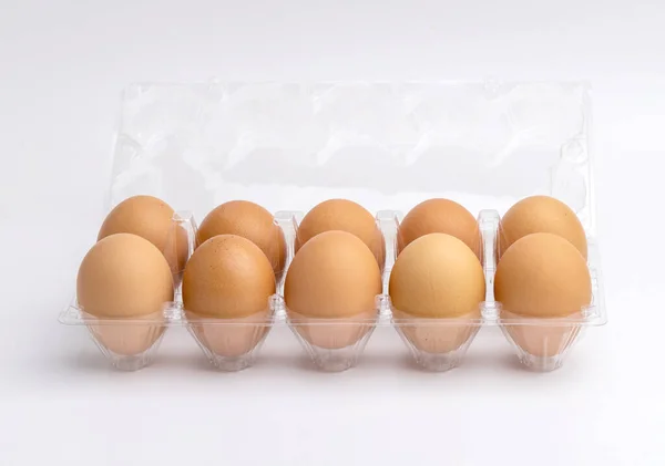 Яйца Пластиковой Коробке Белом Фоне — стоковое фото
