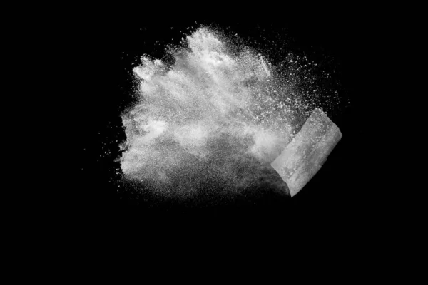 Congelar Movimiento Partículas Polvo Blanco Salpicaduras Sobre Fondo Negro Blanco — Foto de Stock