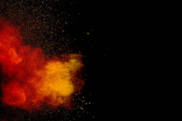 Esplosione Polvere Rossa Arancione Sfondo Nero Nuvole Spruzzi Polvere Colore — Foto Stock