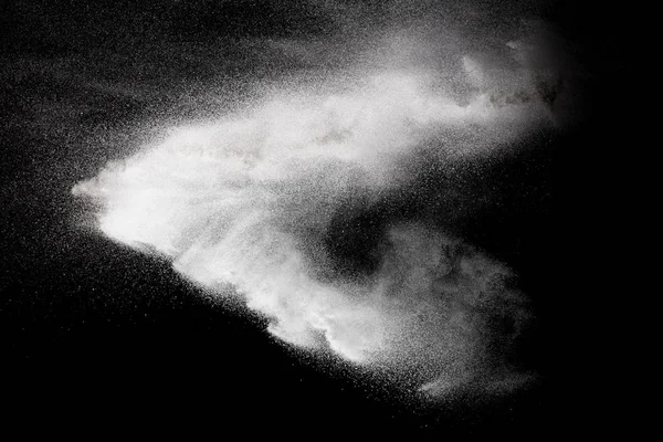 Παγώστε Την Έκρηξη Της Λευκής Σκόνης Μαύρο Φόντο Σταματώντας Την — Φωτογραφία Αρχείου