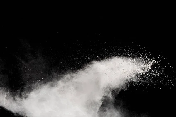 Взрыв Белого Порошка Изолирован Черном Фоне — стоковое фото