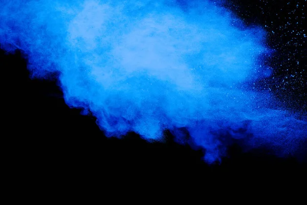 Explosion Poussière Bleue Sur Fond Noir Geler Mouvement Poudre Couleur — Photo