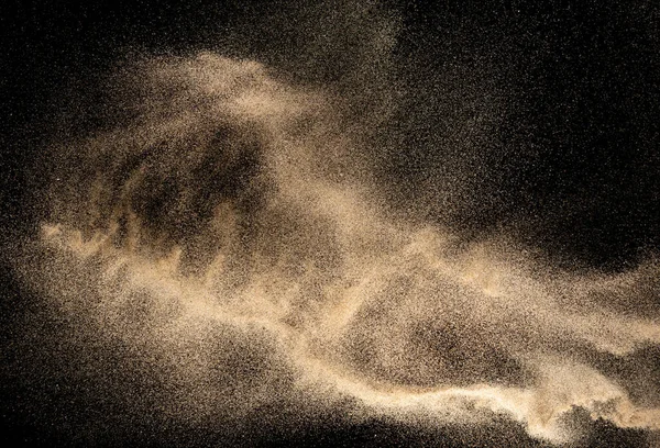 Bruin Gekleurde Zand Spat Droge Rivier Zand Explosie Geïsoleerd Zwarte — Stockfoto