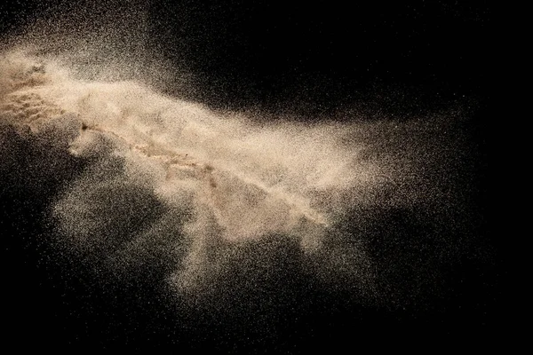 Schizzi Sabbia Color Marrone Esplosione Sabbia Secca Del Fiume Isolata — Foto Stock