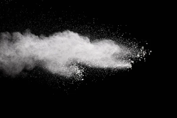 Взрыв Белого Порошка Замораживание Движения Частиц Белой Пыли Черном Фоне — стоковое фото