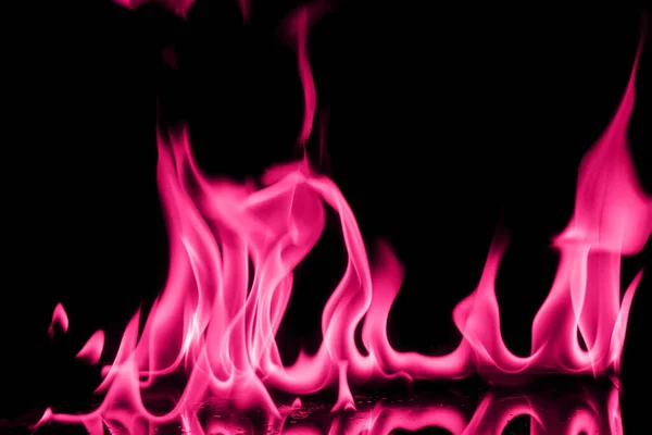 Abstract Chemische Roze Vuur Vlam Geïsoleerd Zwarte Achtergrond — Stockfoto