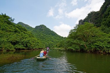 Karasal halong bay, Trang teknede turistik bir, Ninh Binh, Vi