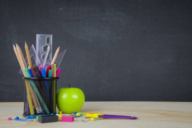 Eğitim konsepti. bir yazı tahtası arkaplanı 