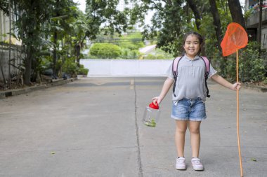 Eğitim, kendi kendini öğrenme deneyimi. 