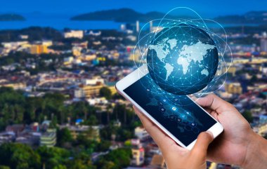 Akıllı telefonlar ve küre bağlantıları nadir iletişim dünya Internet iş adamları Internet iletişim kurmak için telefon tuşuna basın. Uzay yerine mesaj mavi sesi