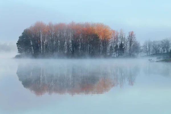Foggy Spring Landscape Dawn Shoreline Twin Lakes Mirrored Reflections Calm — Stock Photo, Image
