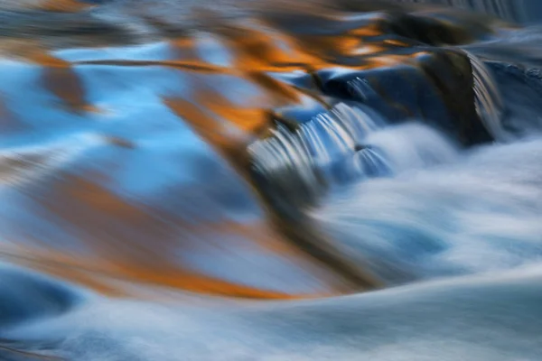 Paesaggio Autunnale Cascate Bond Falls Catturato Con Movimento Sfocato Illuminato — Foto Stock