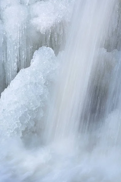 Krajina Zimního Vodopádu Zarámovaná Ledem Zachycená Pohybem Comstock Creek Cascade — Stock fotografie