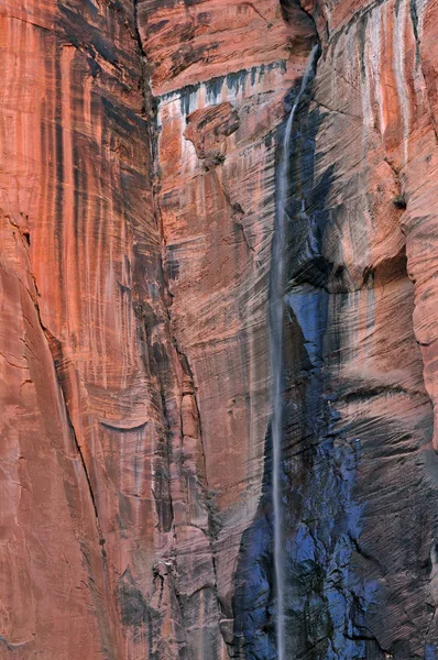 Lente Waterval Aan Tempel Van Sinawava Zion National Park Utah — Stockfoto