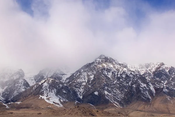 Winter Landscape Eastern Sierra Nevada Mountains Framed Clouds California Usa — Stock Photo, Image