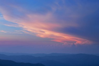 Alacakaranlıktaki manzara Clingmans Dome 'dan Büyük Smoky Dağları Ulusal Parkı, Tennessee, Usa