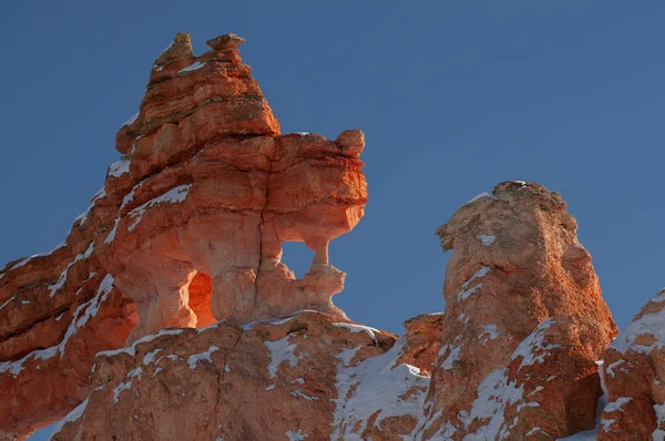 Χειμερινό Τοπίο Παράθυρα Και Καμάρες Ενός Hoodoo Στο Mossy Cave — Φωτογραφία Αρχείου