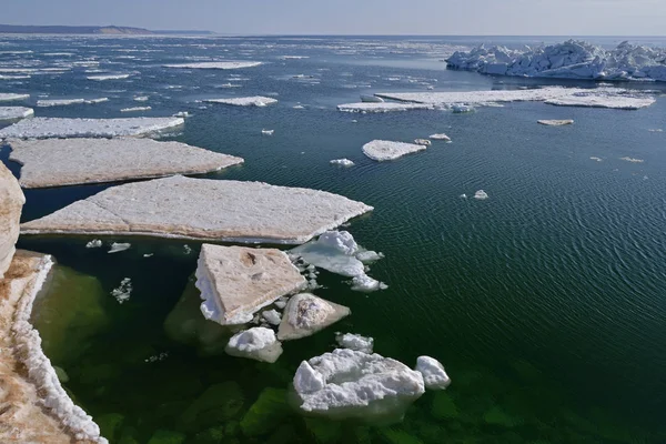 Téli Táj Fagyasztott Vízpart Jéghegyek Michigan Frankfort Michigan Amerikai Egyesült — Stock Fotó