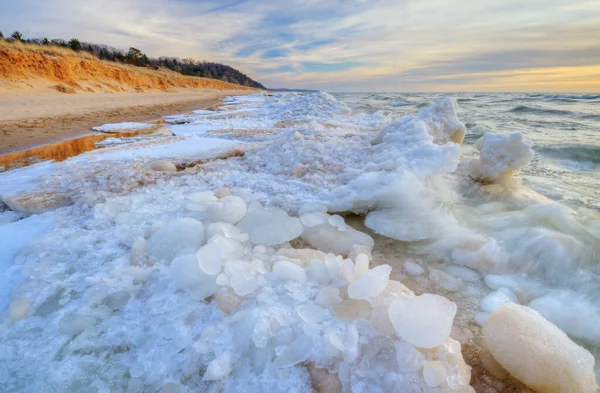 Krajobraz Zimowego Wybrzeża Jeziora Michigan Zmierzchu Saugatuck Dunes State Park — Zdjęcie stockowe