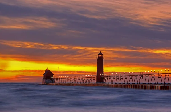 Landscape Grand Haven Michigan Lighthouse Pier Catwalk Sunset Lake Michigan — Stock Photo, Image