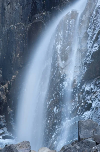 Vinterlandskap Nedre Yosemite Falls Fångas Med Rörelse Oskärpa Yosemite National — Stockfoto