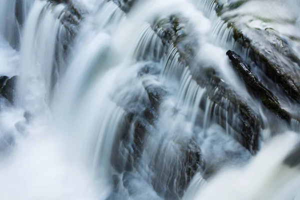 Paisagem Uma Cachoeira Walden Creek Capturada Com Borrão Movimento Great — Fotografia de Stock